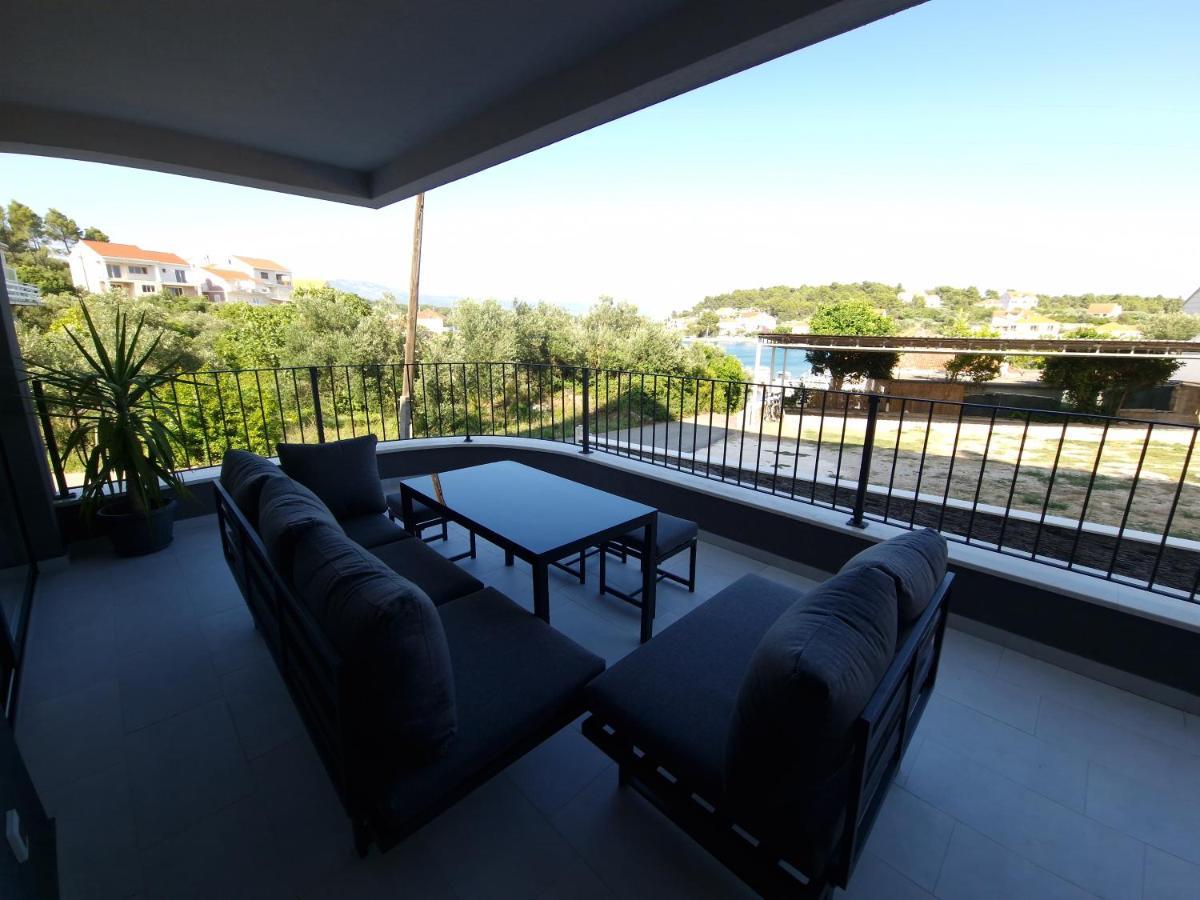 Apartments Marebella ลุมบาร์ดา ภายนอก รูปภาพ