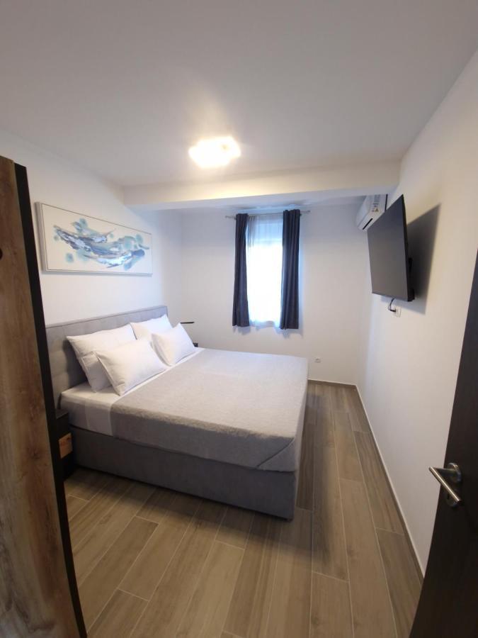 Apartments Marebella ลุมบาร์ดา ภายนอก รูปภาพ