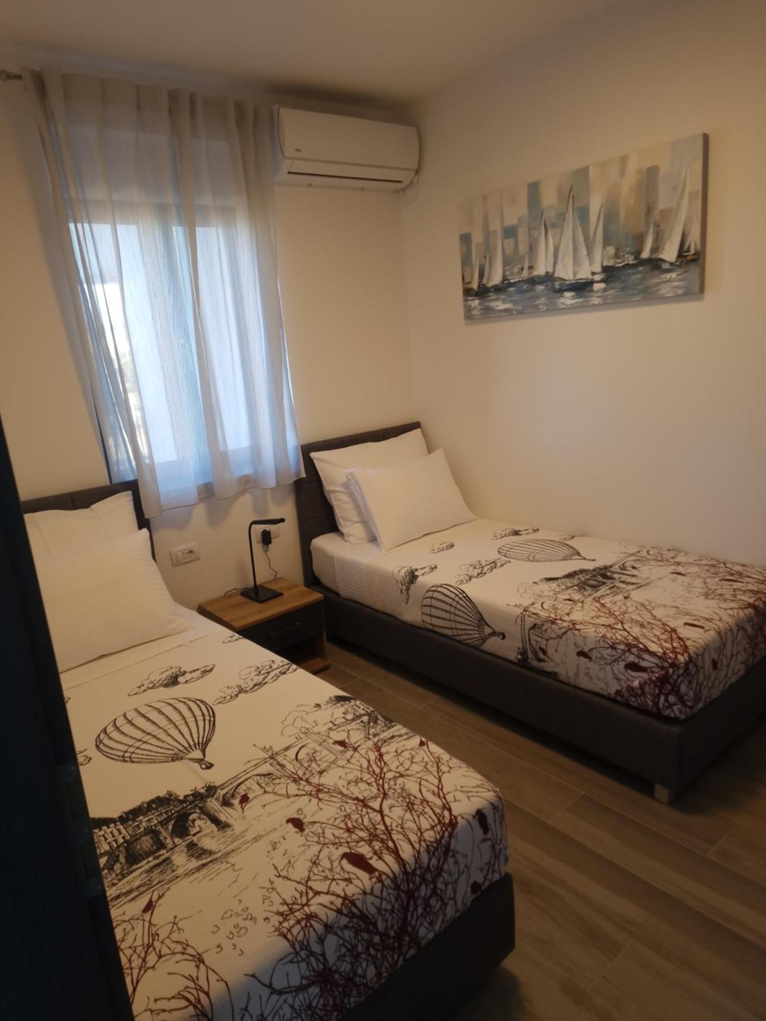 Apartments Marebella ลุมบาร์ดา ภายนอก รูปภาพ