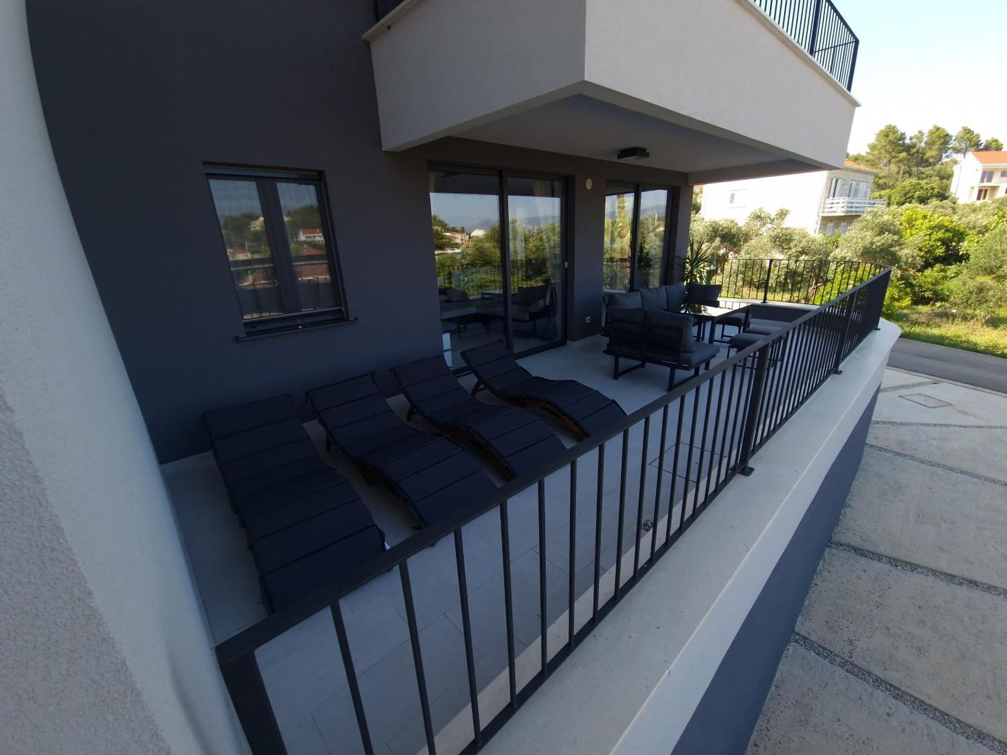 Apartments Marebella ลุมบาร์ดา ภายนอก รูปภาพ